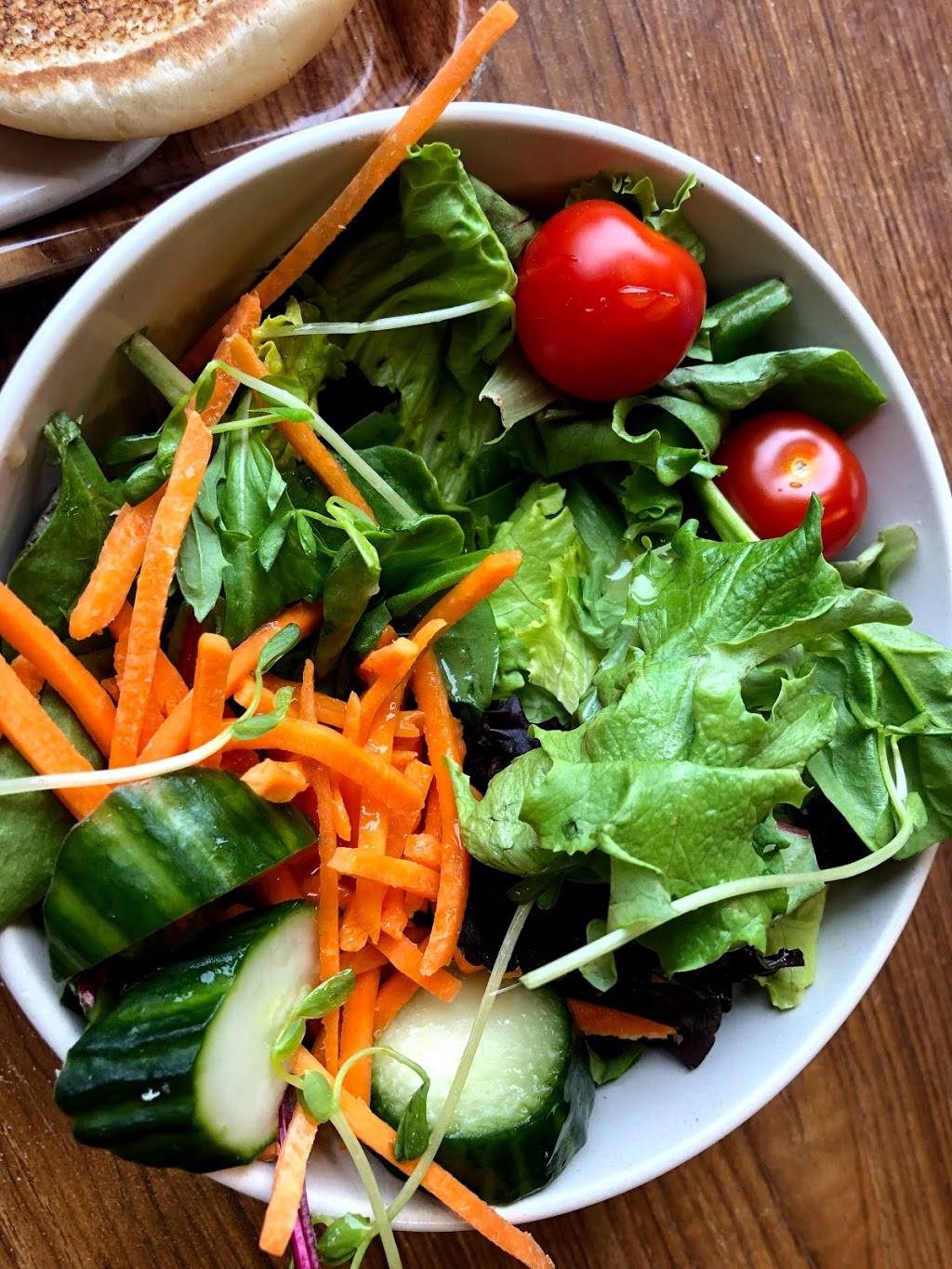 Benny&Co. | restaurant | 12333 Boulevard Laurentien, Montréal, QC H4K 2Z1, Canada | 5143343333 OR +1 514-334-3333