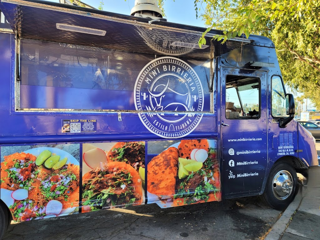 Mini Birrieria | restaurant | 4570 Atlantic Ave, Long Beach, CA 90807, USA | 3234762158 OR +1 323-476-2158