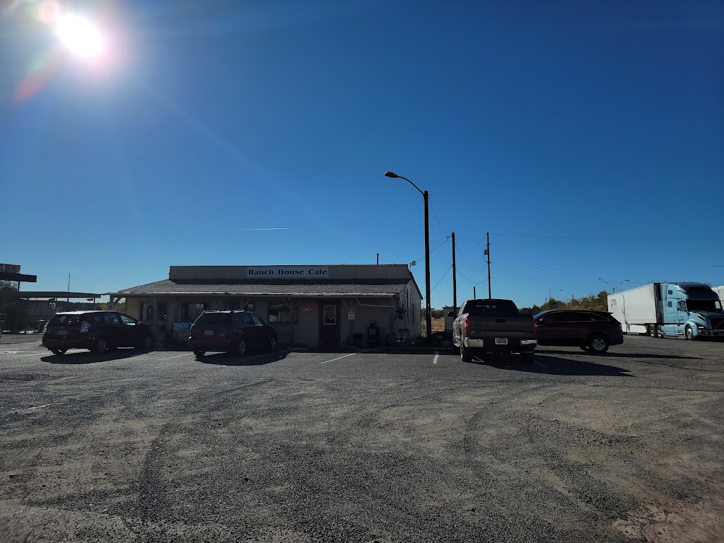 Ranch House Cafe | cafe | 83 W Park Ave, Ash Fork, AZ 86320, USA | 9286372710 OR +1 928-637-2710