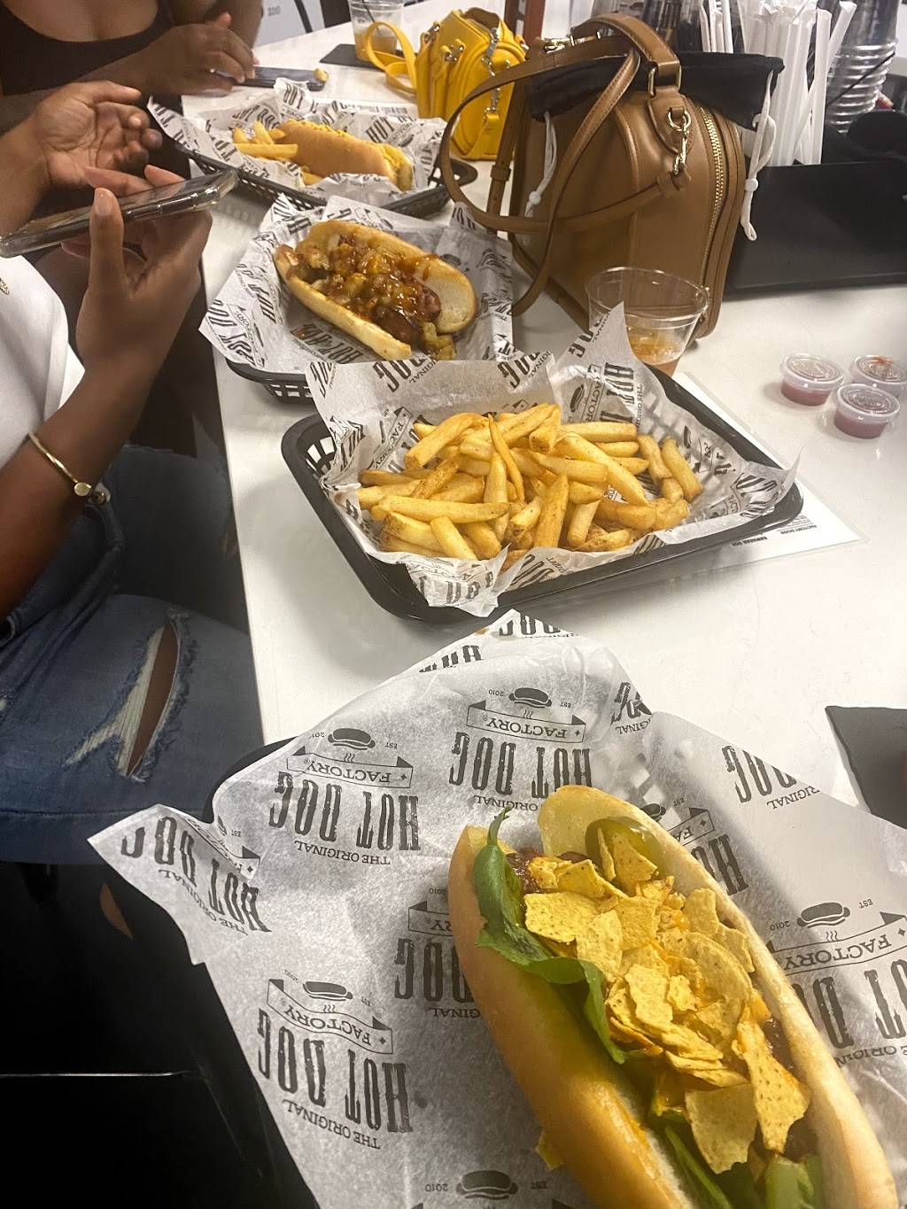 The Original Hot Dog Factory | restaurant | 920 Studemont St Suite 300, Houston, TX 77007, USA | 7138613647 OR +1 713-861-3647