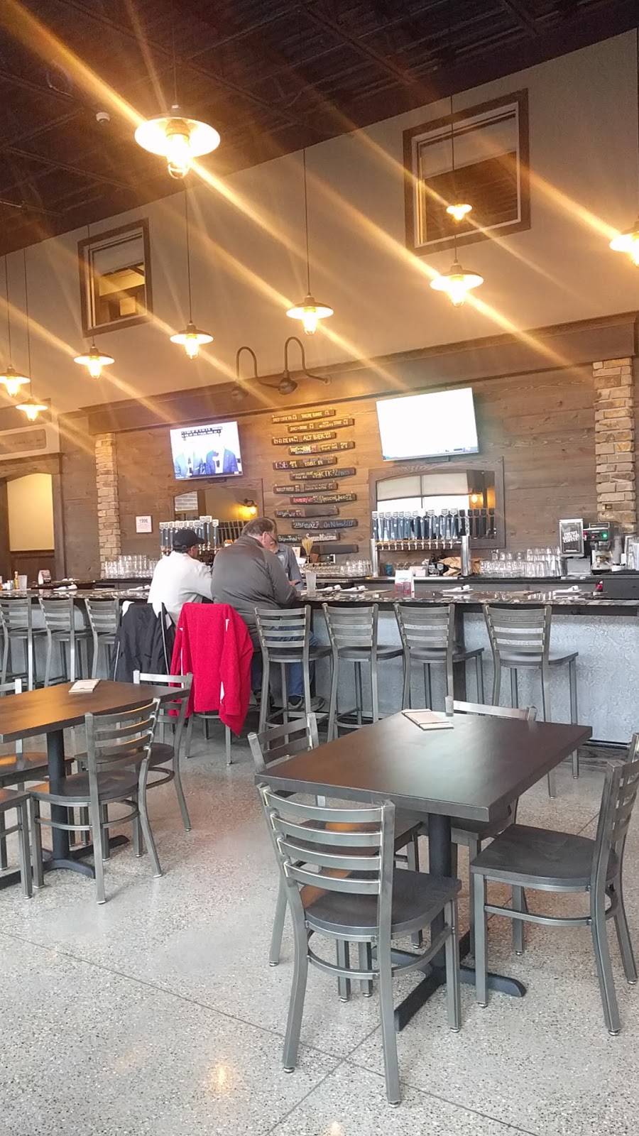 Ludington Bay Brewing Co | restaurant | 515 S James St, Ludington, MI 49431, USA | 2312396690 OR +1 231-239-6690