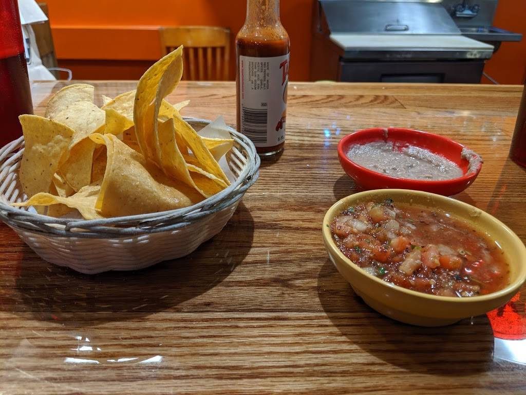 Serranos Mexican Bar & Grill | restaurant | 1079 East, US-24, Woodland Park, CO 80863, USA | 7196877150 OR +1 719-687-7150