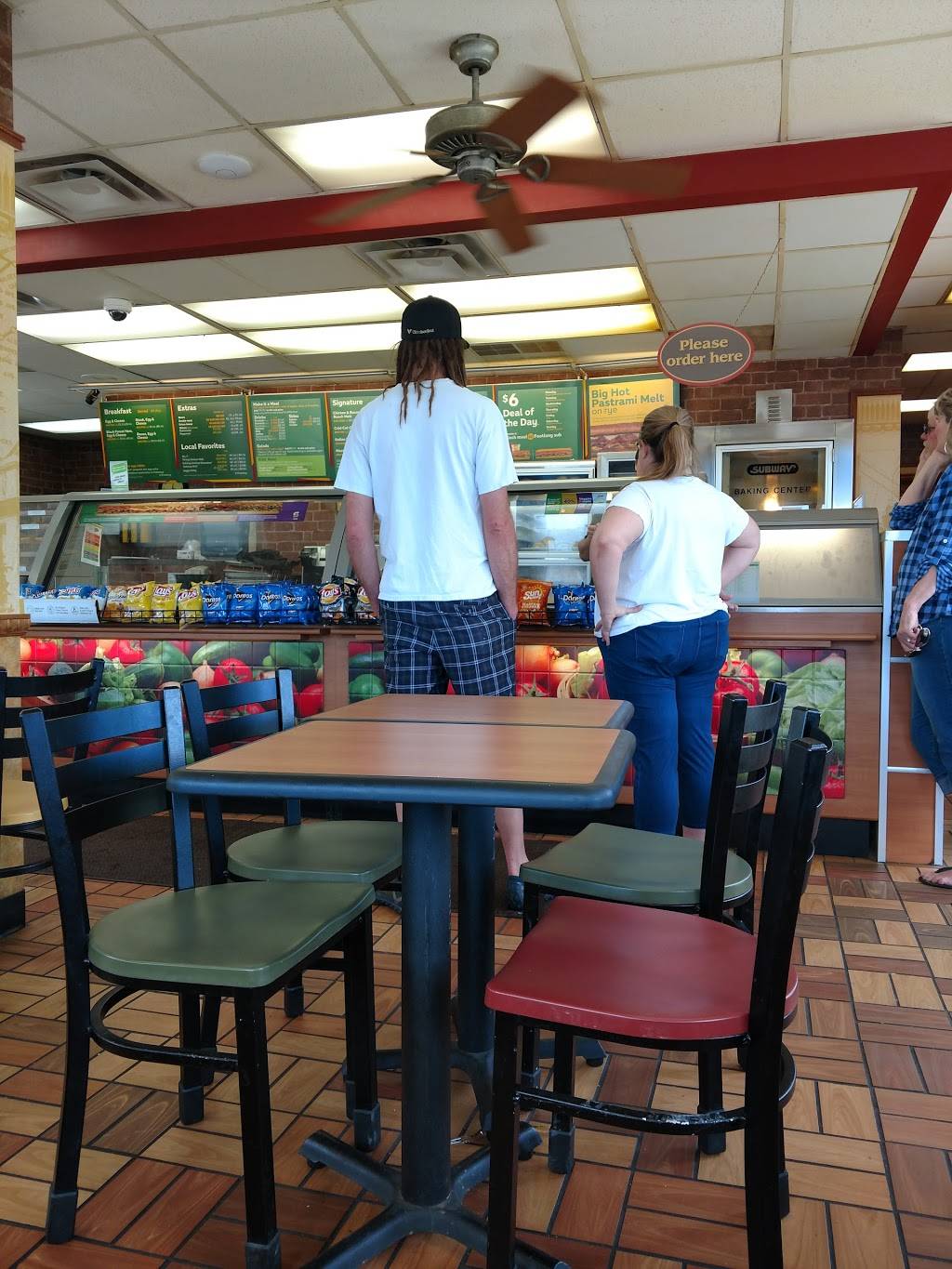 Subway | restaurant | 9581 700 E, Sandy, UT 84070, USA | 8015727876 OR +1 801-572-7876