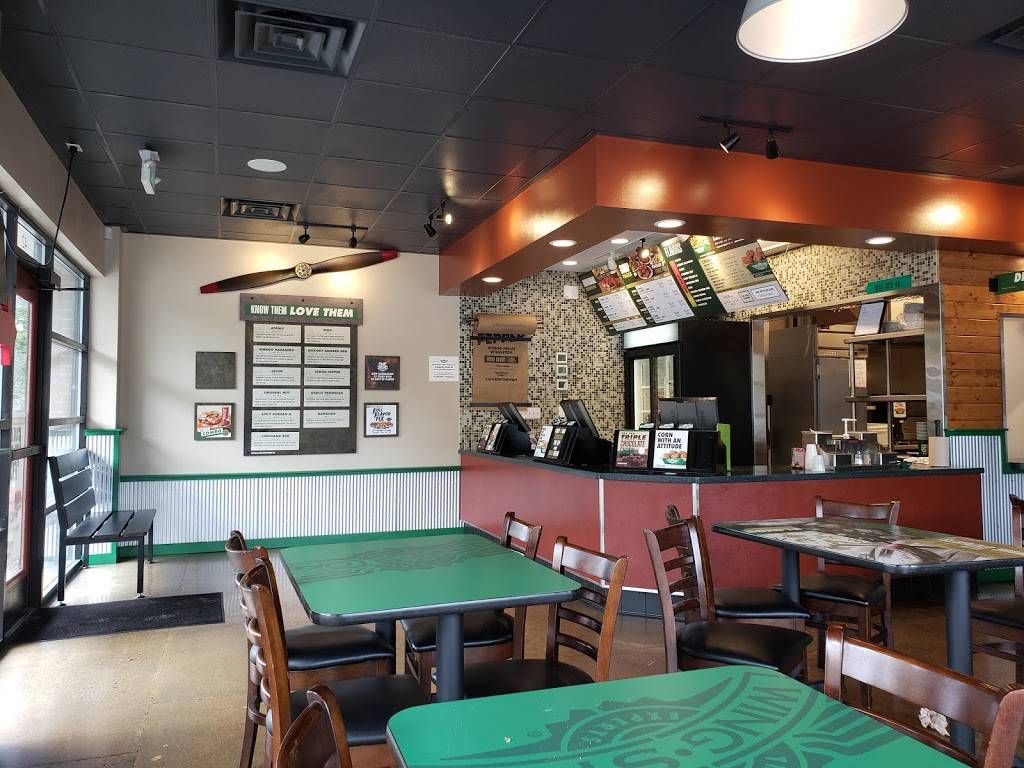 Wingstop | restaurant | 10002 Aurora Ave N, Seattle, WA 98133, USA | 2063279611 OR +1 206-327-9611