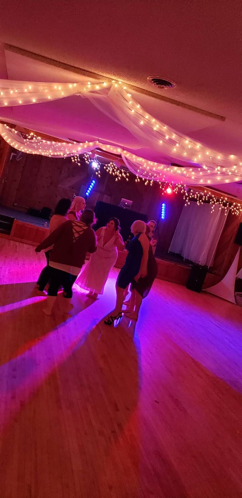 Sportsmans Den | restaurant | 23396 MN-4, Paynesville, MN 56362, USA | 3202434546 OR +1 320-243-4546