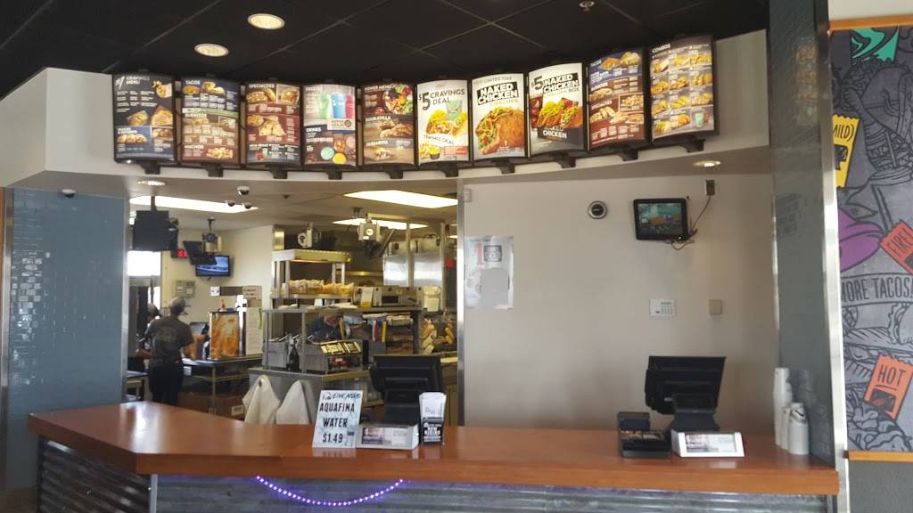 Taco Bell | meal takeaway | 7233 S 51st Ave, Laveen Village, AZ 85339, USA | 6022373457 OR +1 602-237-3457