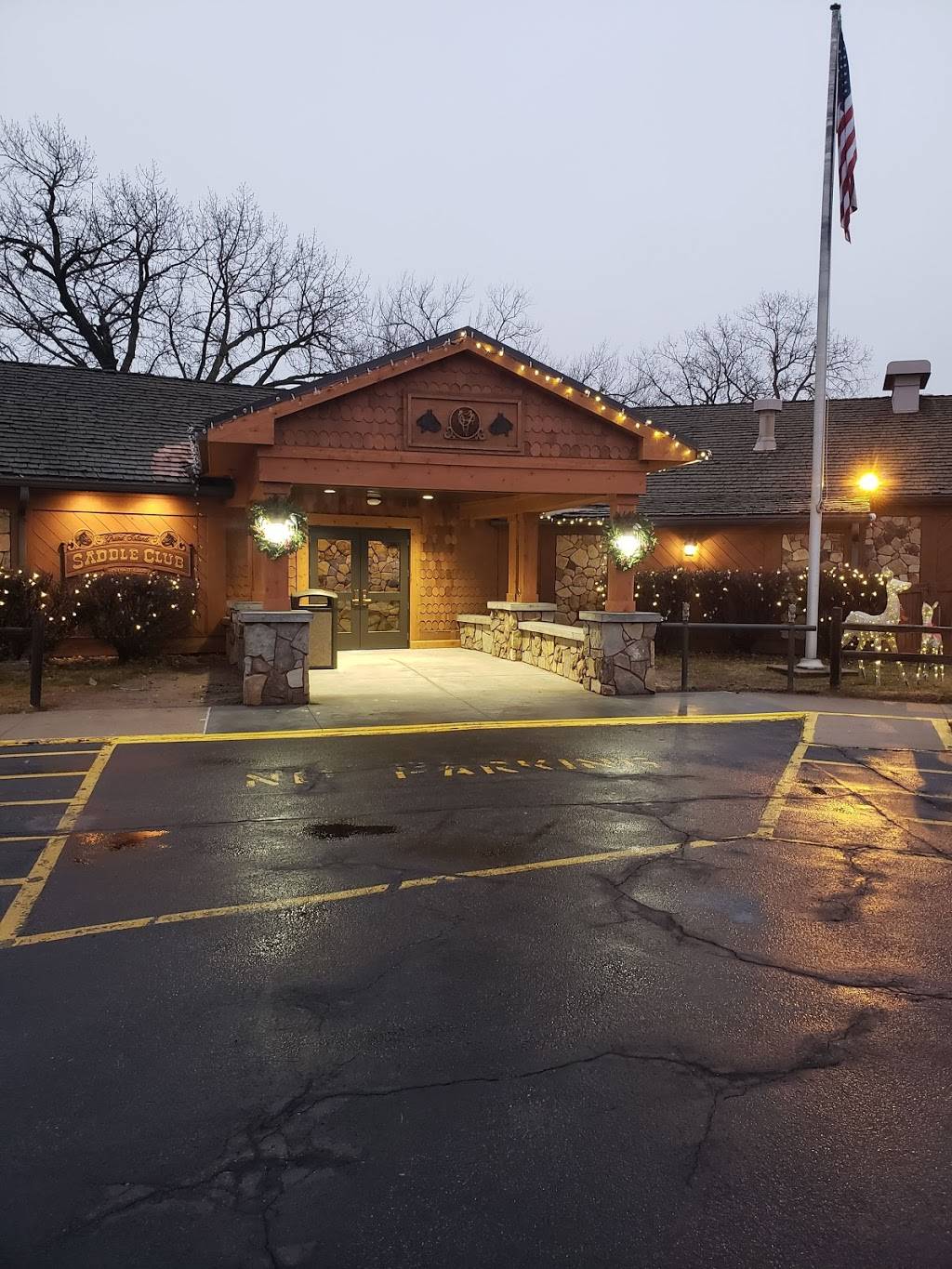 Grand Island Saddle Club | restaurant | 1 Kuester Lake, Grand Island, NE 68801, USA | 3083825063 OR +1 308-382-5063