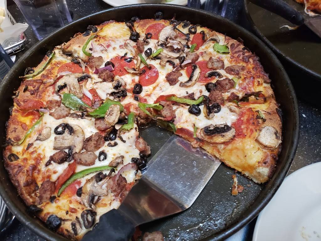 Old Chicago | restaurant | 1805 Industrial Cir, Longmont, CO 80501, USA | 3036517000 OR +1 303-651-7000