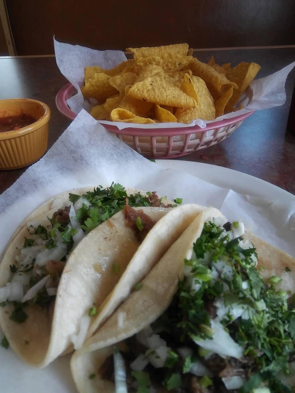 Tres Magueyes 2 | restaurant | 11 N 29th St, Temple, TX 76504, USA | 2548992250 OR +1 254-899-2250