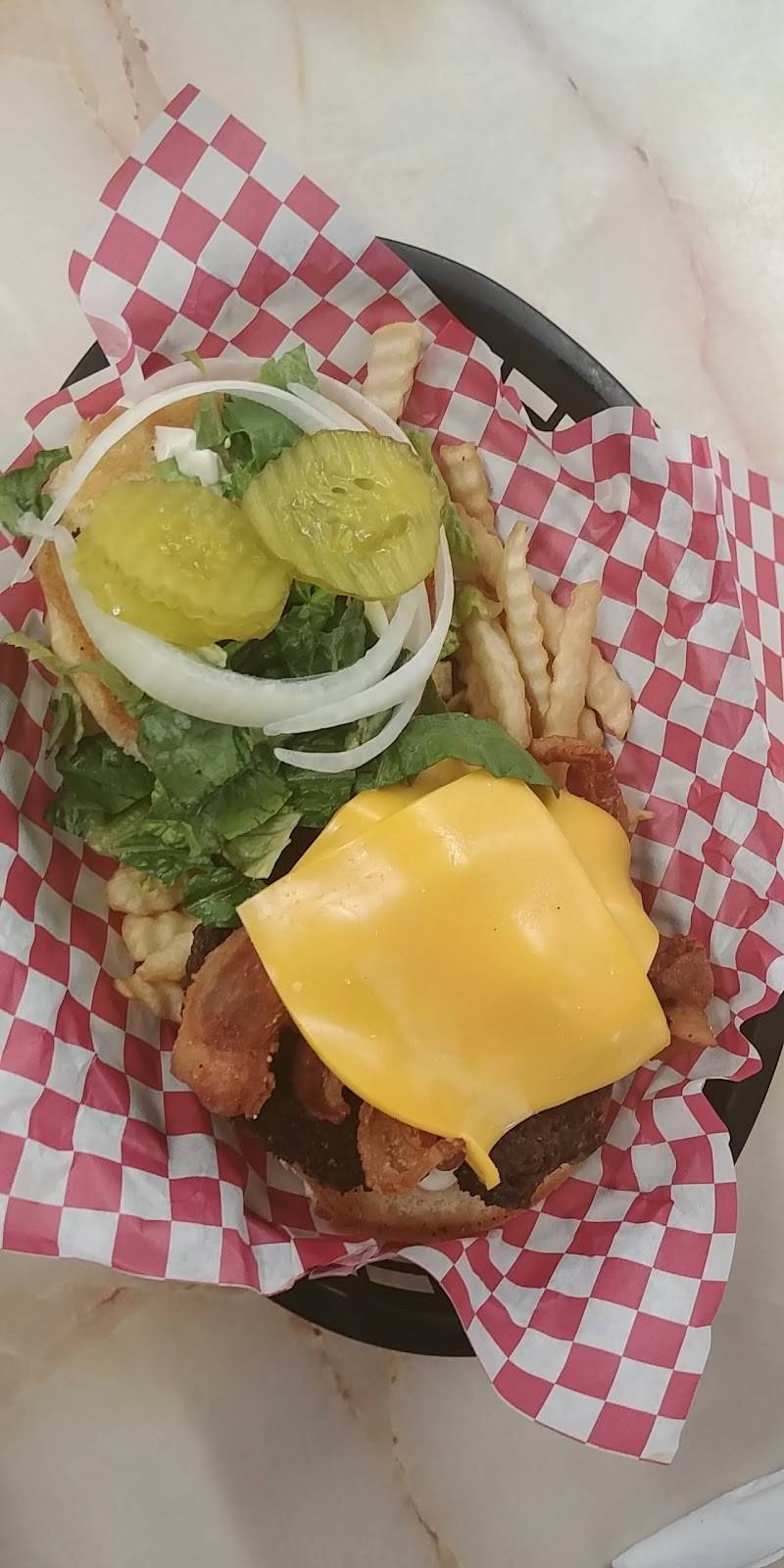 Taylors Market and Grub Shack | restaurant | 2631 US-79, Henderson, TX 75652, USA | 9037222255 OR +1 903-722-2255