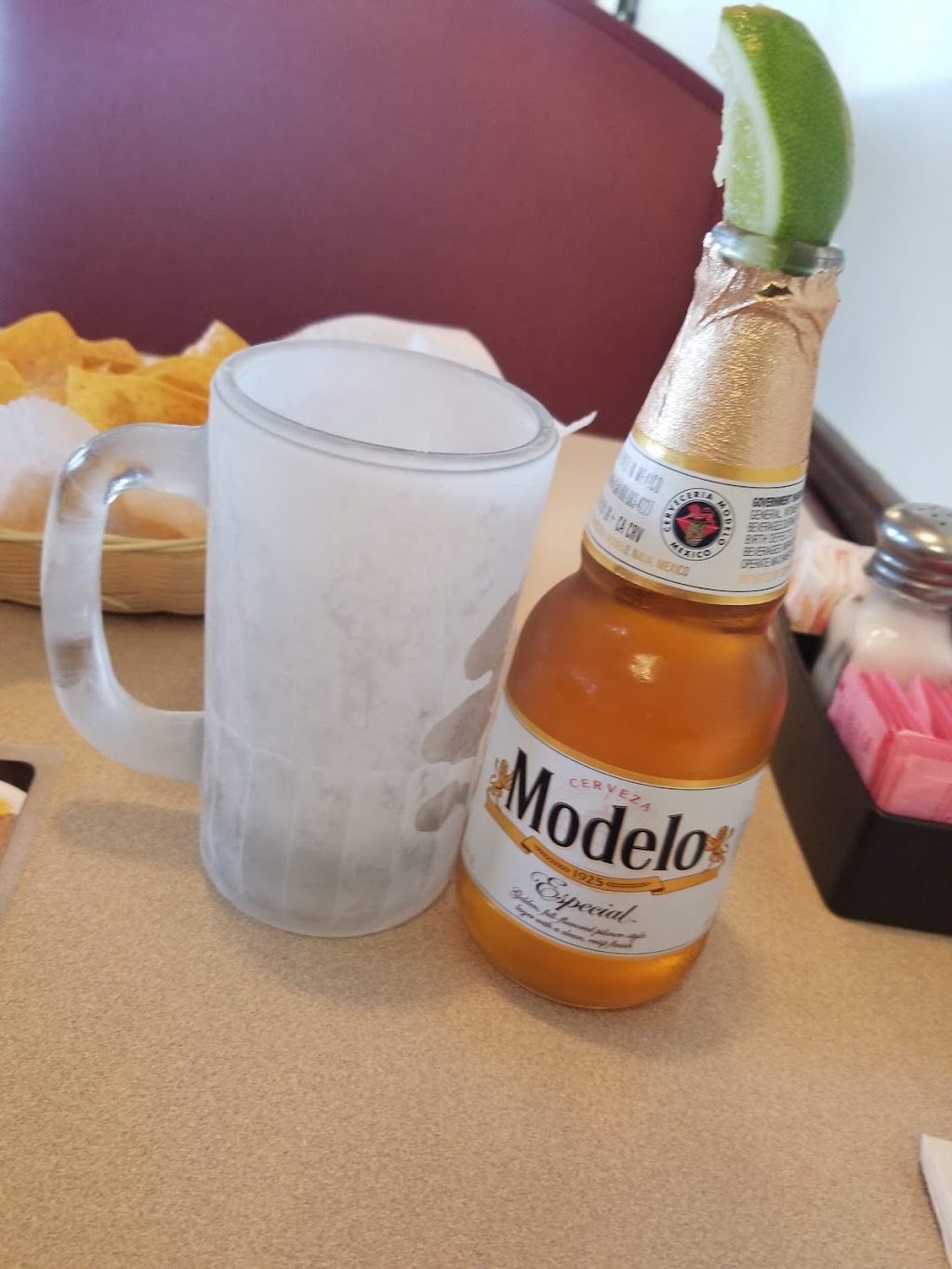 El Jimador Mexican Restaurant | restaurant | 902 N State St, Iola, KS 66749, USA | 6203657300 OR +1 620-365-7300