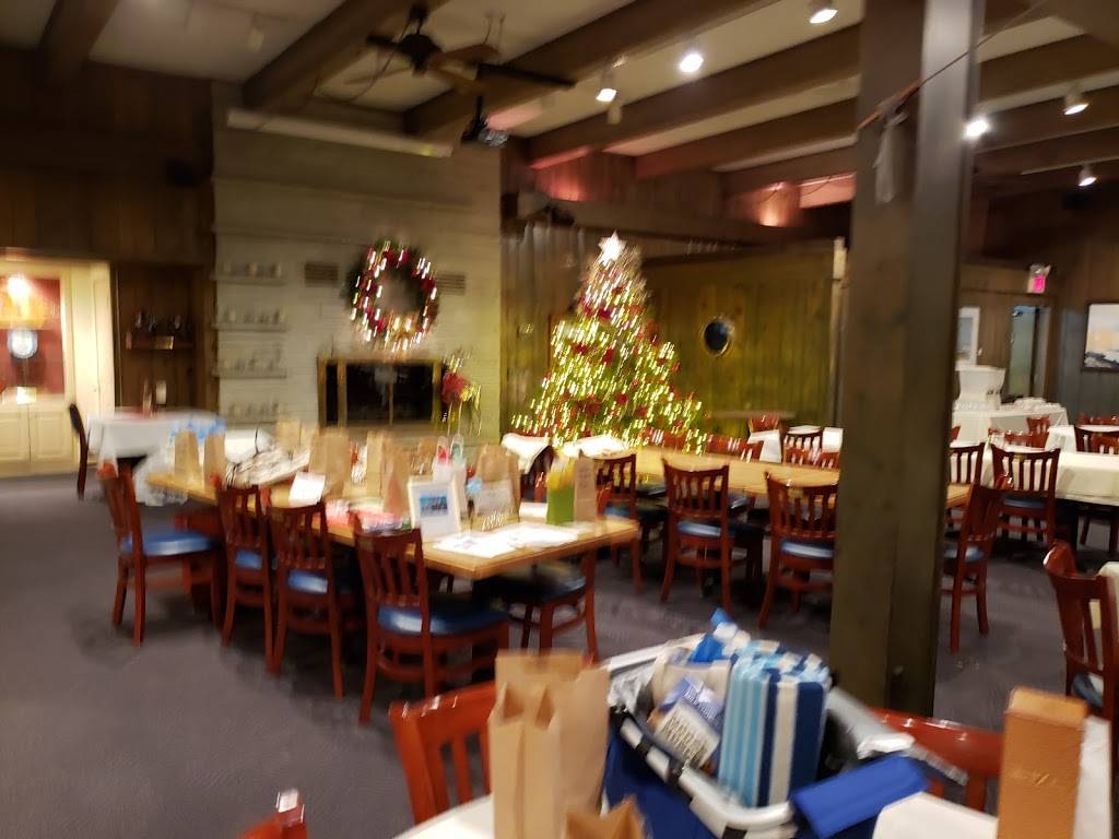 Sturgeon Bay Yacht Club | restaurant | 600 Nautical Dr, Sturgeon Bay, WI 54235, USA | 9207436934 OR +1 920-743-6934