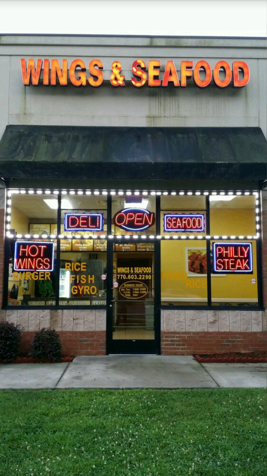 Wings & Seafood | restaurant | 188 Upper Riverdale Rd A, Jonesboro, GA 30236, USA | 7706032290 OR +1 770-603-2290