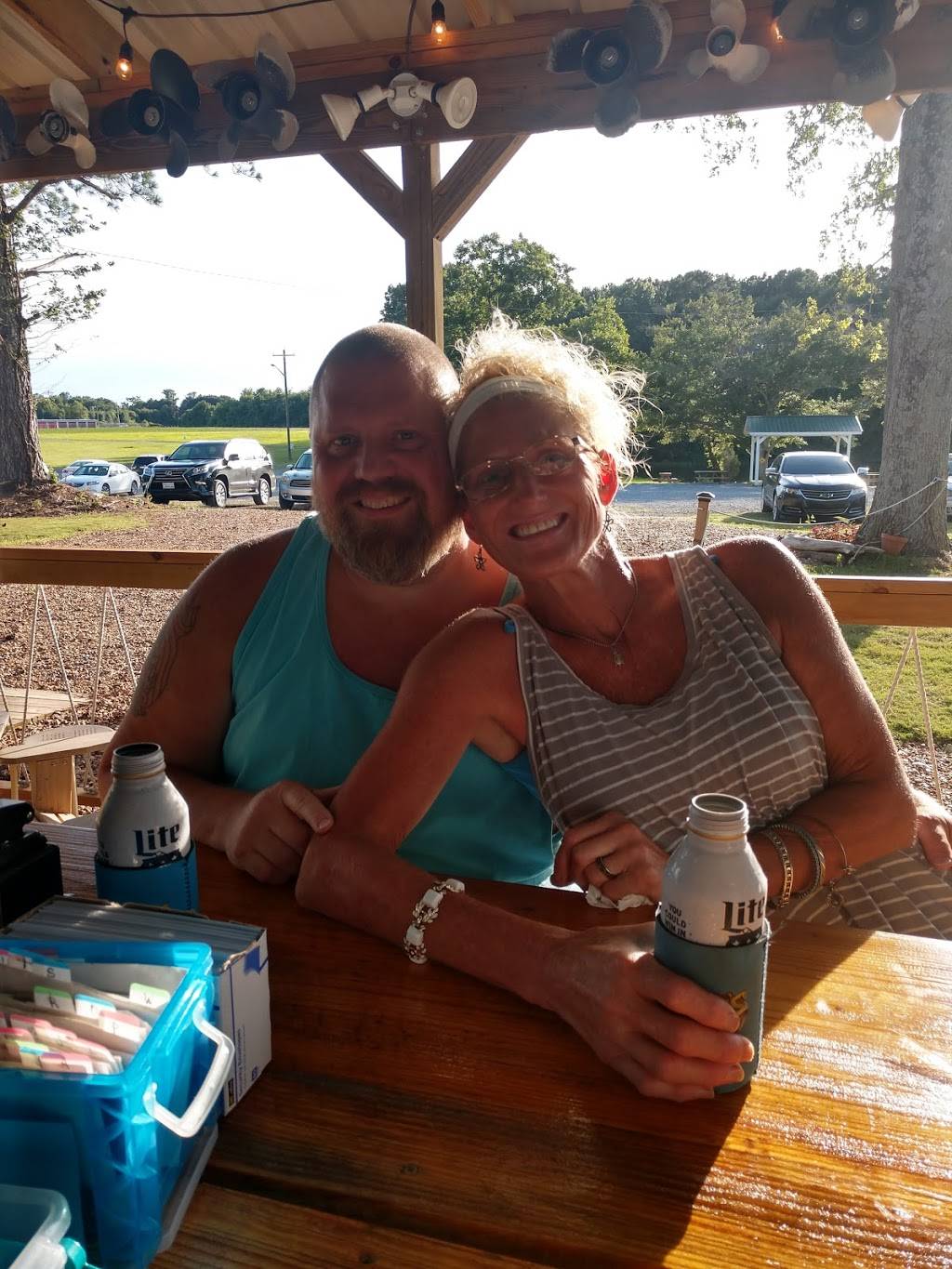 Jakes On The Lake | restaurant | 4293 County Rd 63, Centre, AL 35960, USA | 2563333065 OR +1 256-333-3065