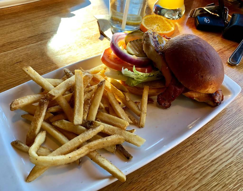 Applebees Grill + Bar | restaurant | Lariat Center, 8421 Joiner Way, Eden Prairie, MN 55344, USA | 9529427993 OR +1 952-942-7993