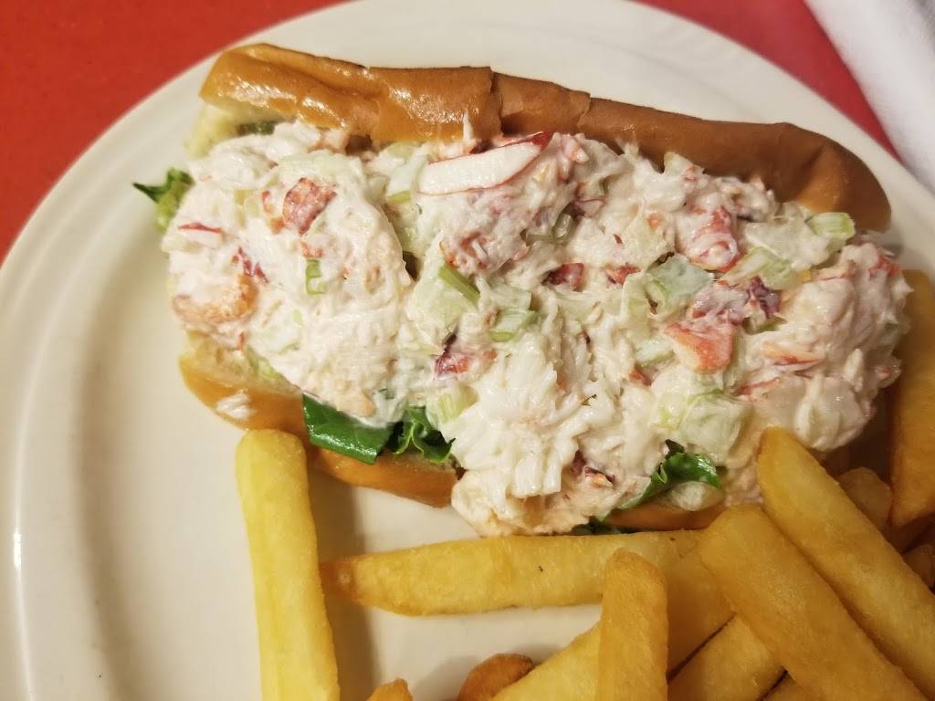 Friendlys | restaurant | 3125 Market St, Camp Hill, PA 17011, USA | 7179759611 OR +1 717-975-9611