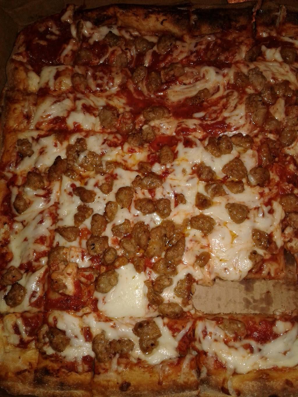 Italian Village Pizza | restaurant | 5037 Second Avenue, Pittsburgh, PA 15207, USA | 4125211900 OR +1 412-521-1900