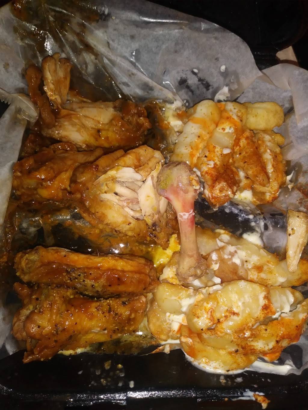 Wings Around the Clock | restaurant | 801 20th St S, Birmingham, AL 35205, USA | 2055818088 OR +1 205-581-8088