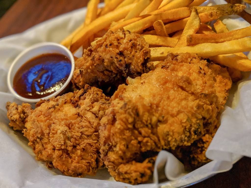 The Ruby Owl Tap Room | restaurant | 421 N Main St, Oshkosh, WI 54901, USA | 9202302770 OR +1 920-230-2770