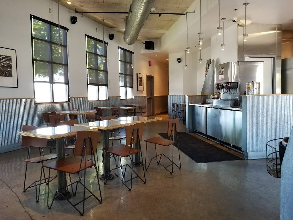 Chipotle Mexican Grill | restaurant | 935 Broadbeck Dr Ste C, Thousand Oaks, CA 91320, USA | 8054993561 OR +1 805-499-3561