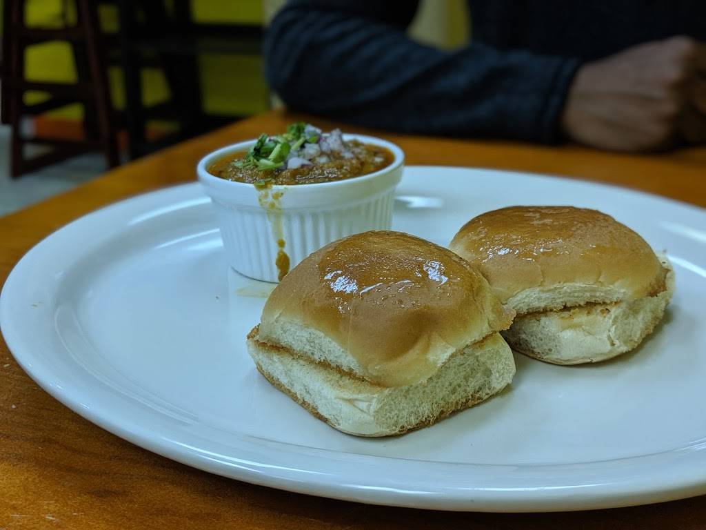 Dilli Chaat Corner | restaurant | 15801 Manchester Rd, Ellisville, MO 63011, USA | 6365792902 OR +1 636-579-2902