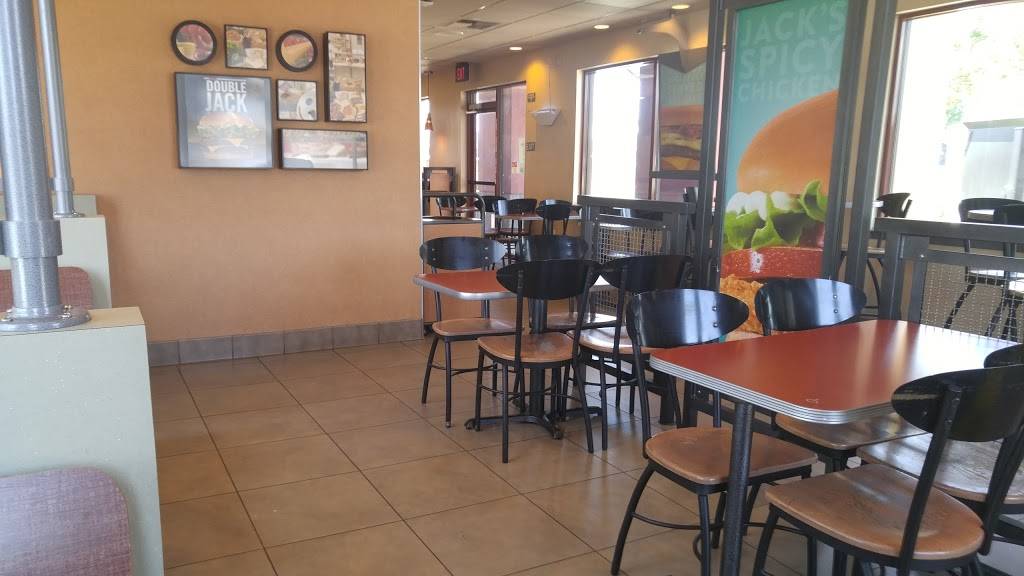 Jack in the Box | restaurant | 990 N Mountain Ave, Ontario, CA 91762, USA | 9099865878 OR +1 909-986-5878
