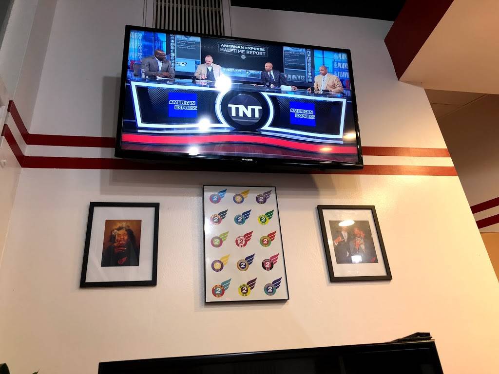 Wings 2 Go | restaurant | 10925 Crenshaw Blvd #101, Inglewood, CA 90303, USA | 4242232585 OR +1 424-223-2585