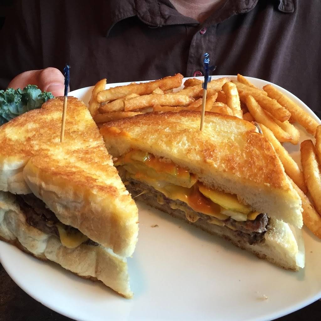 Grand Villa | restaurant | 3594 Chicago Dr SW, Grandville, MI 49418, USA | 6165381360 OR +1 616-538-1360