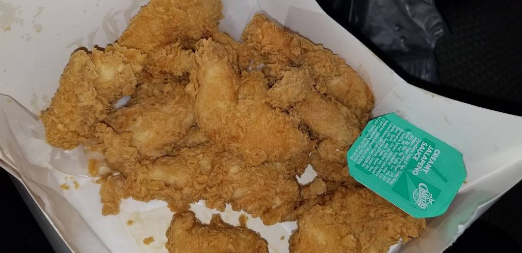 Churchs Chicken | restaurant | 410 9th St NE, Canton, OH 44704, USA | 3304543595 OR +1 330-454-3595