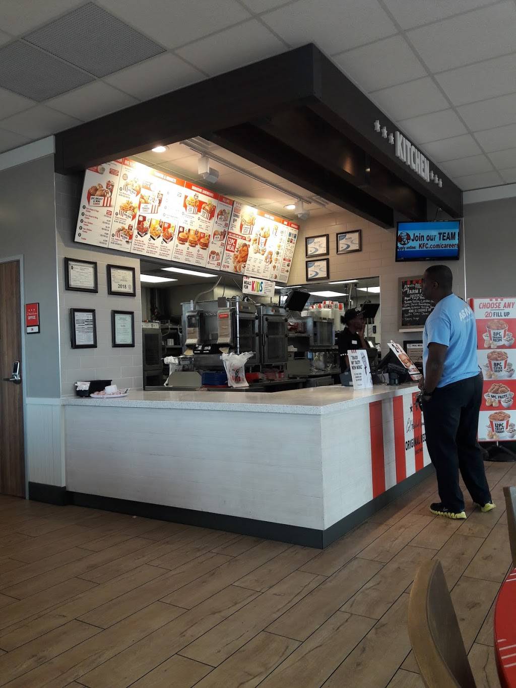 KFC | restaurant | 3100 Buena Vista Rd, Columbus, GA 31906, USA | 7066876979 OR +1 706-687-6979