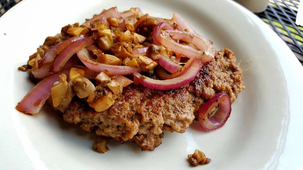 Smooth Rapids Outfitters | restaurant | 245 Durham St, McMinnville, TN 37110, USA | 9314529251 OR +1 931-452-9251