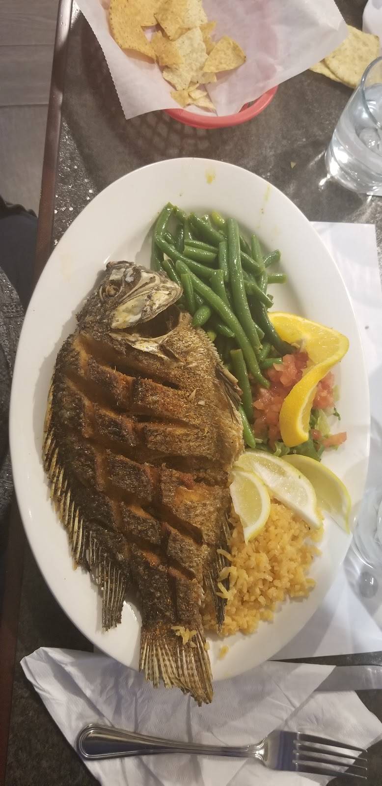 El Chivolin Restaurant | restaurant | 4171 S 76th St, Greenfield, WI 53220, USA | 4148100482 OR +1 414-810-0482