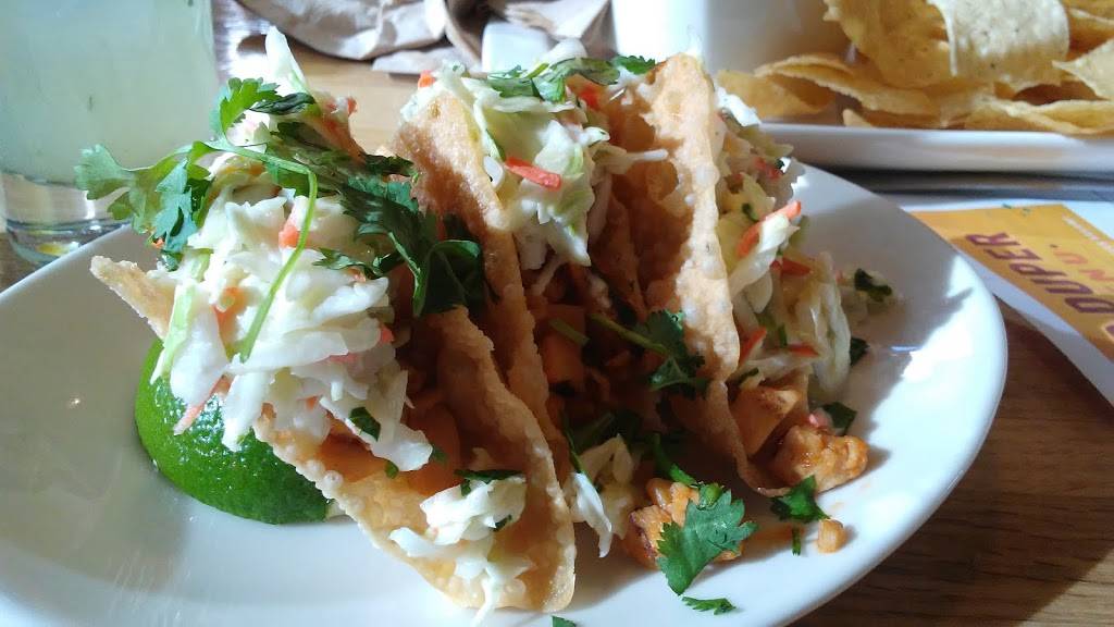 Applebees Grill + Bar | restaurant | 1135 Veterans Blvd, Redwood City, CA 94063, USA | 6503646849 OR +1 650-364-6849