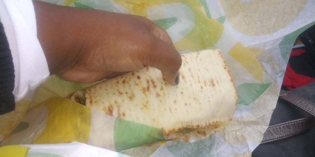 Subway | restaurant | 5842 Central Ave, Toledo, OH 43615, USA | 4195363666 OR +1 419-536-3666