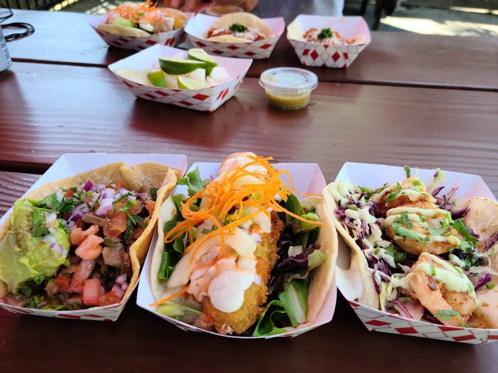 Craft and Taco Lounge | restaurant | 511 W Valley Pkwy, Escondido, CA 92025, USA | 4429995858 OR +1 442-999-5858
