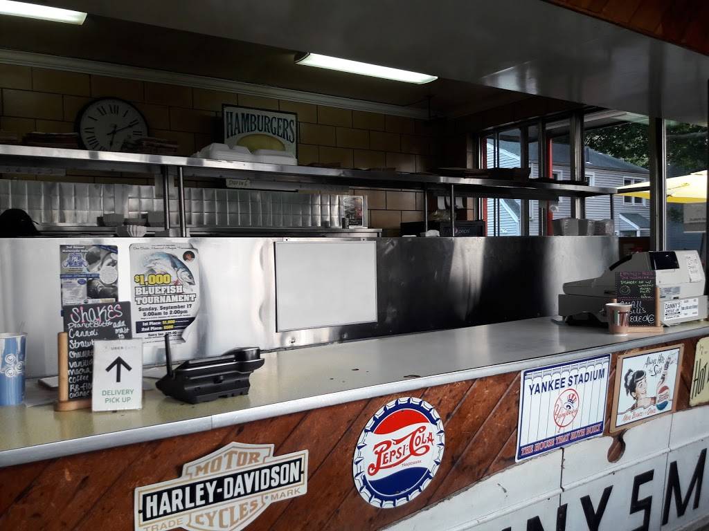 Dannys Drive-in | restaurant | 6016, 940 Ferry Blvd, Stratford, CT 06614, USA | 2033786728 OR +1 203-378-6728