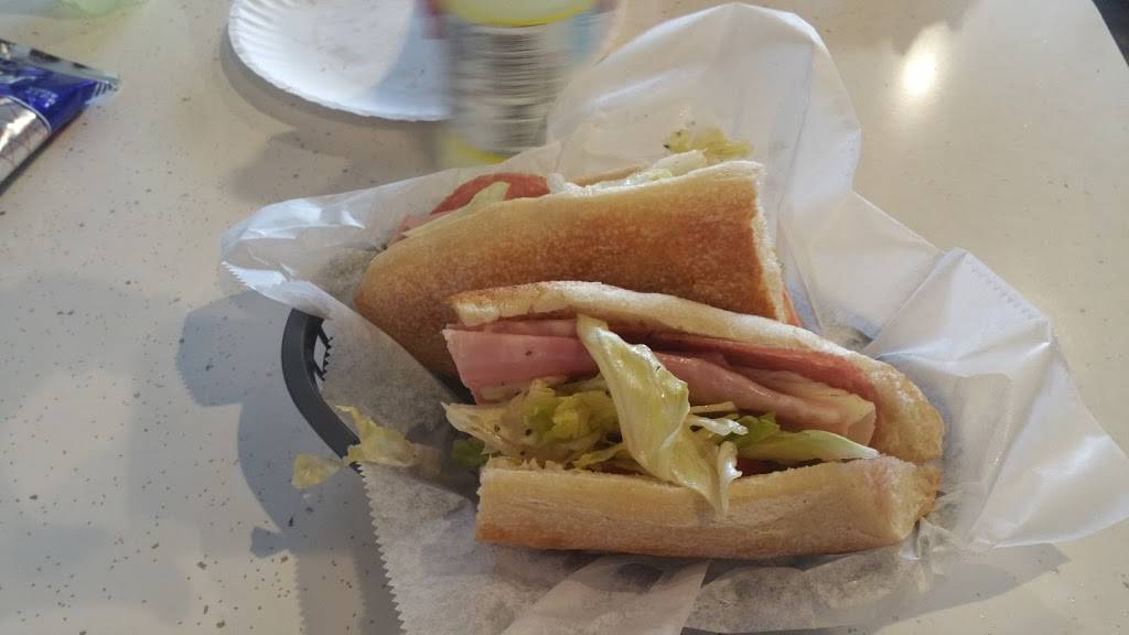 Tommys Brothers Sub Shop | restaurant | 710 E Market St, Warren, OH 44481, USA | 3303925640 OR +1 330-392-5640