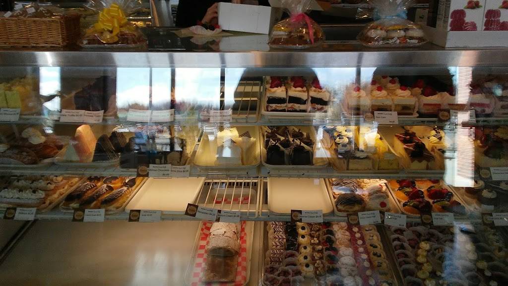 Montilios Baking Company & Pizzeria | restaurant | 703 Granite St, Braintree, MA 02184, USA | 7815355200 OR +1 781-535-5200