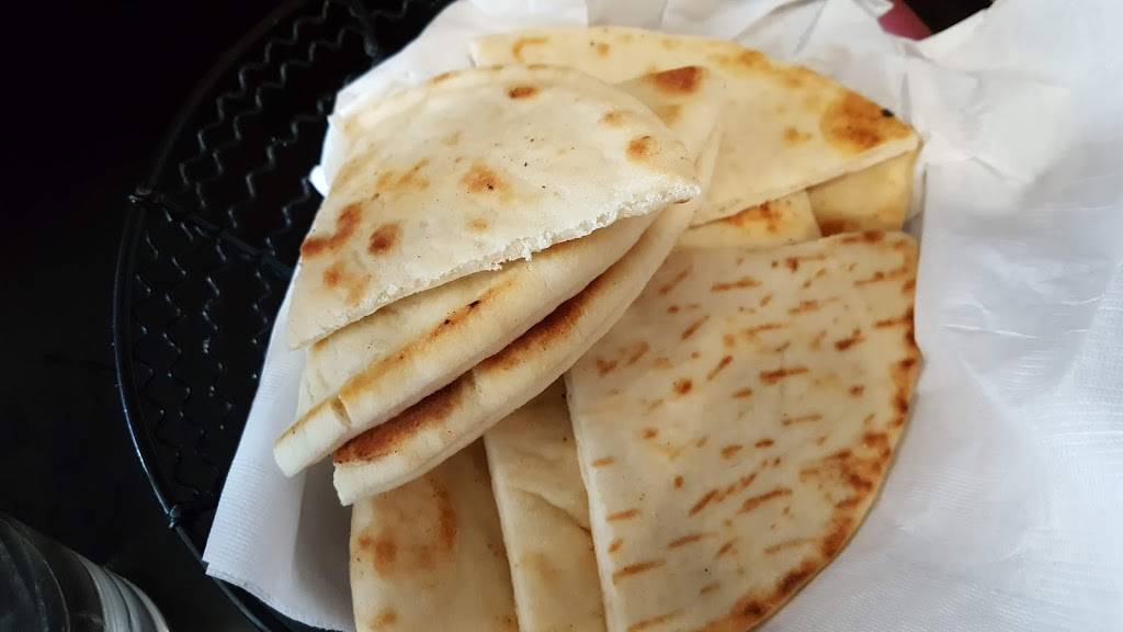 Ali Babas Cafe & Hookah Den | restaurant | 115 W Market St, Indianapolis, IN 46204, USA | 3176321111 OR +1 317-632-1111