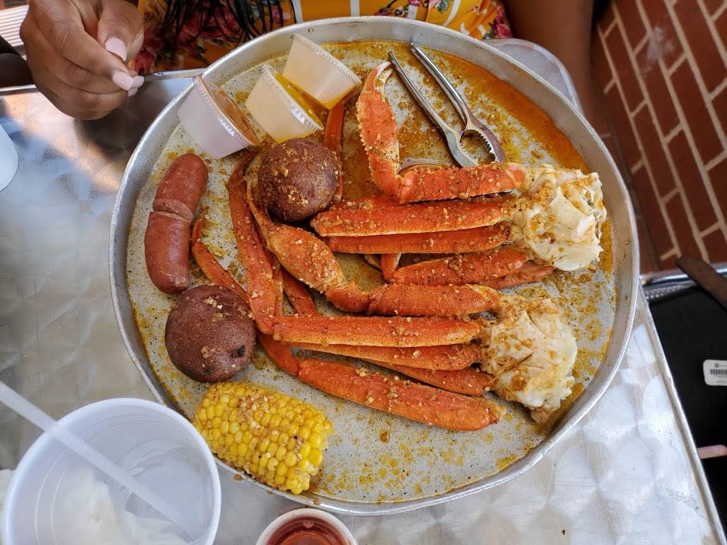 Mikes Seafood | restaurant | 9449 Highway 6 South, Houston, TX 77083, USA | 2818798500 OR +1 281-879-8500