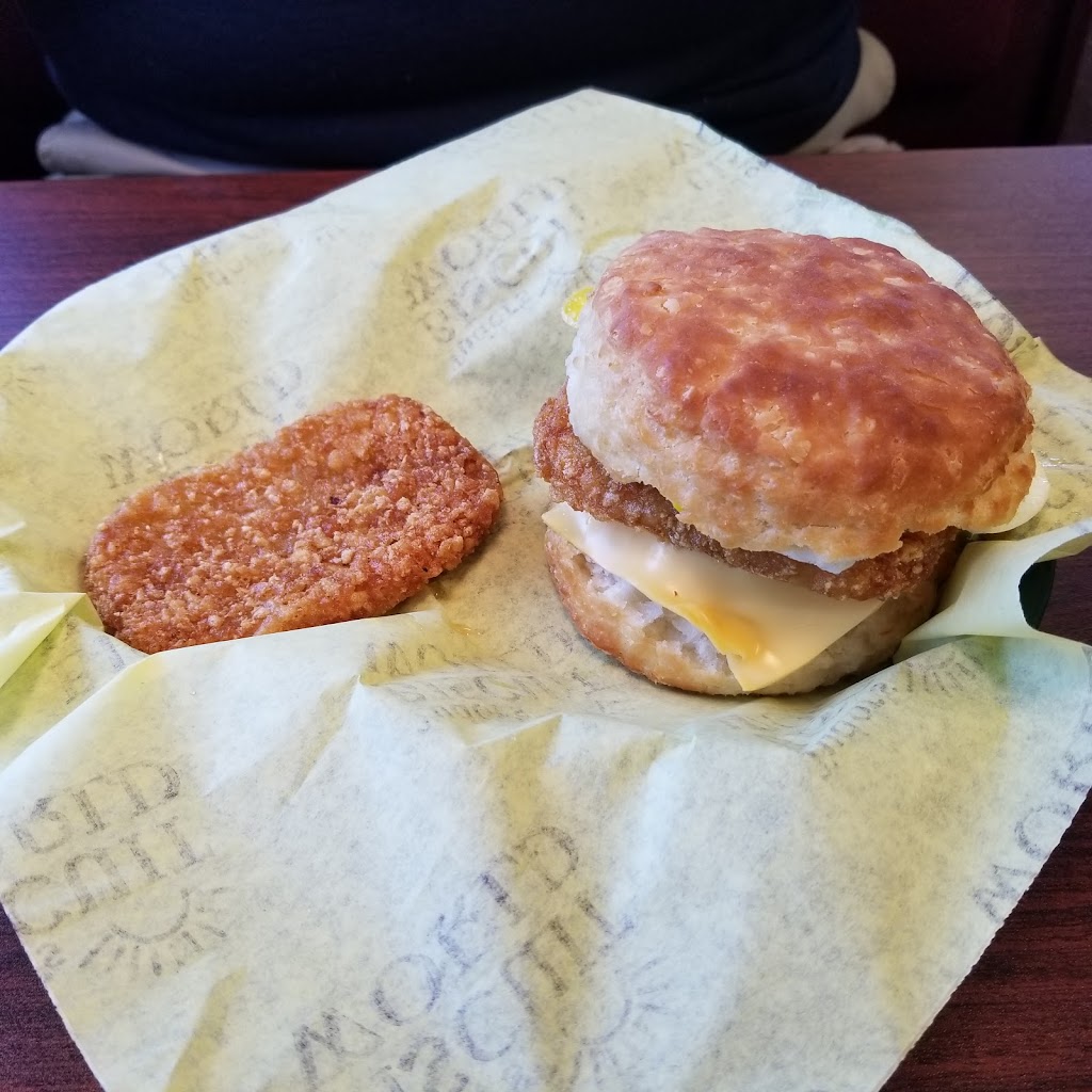 Tudors Biscuit World | restaurant | 2621 W 23rd St, Panama City, FL 32405, USA | 8502156088 OR +1 850-215-6088