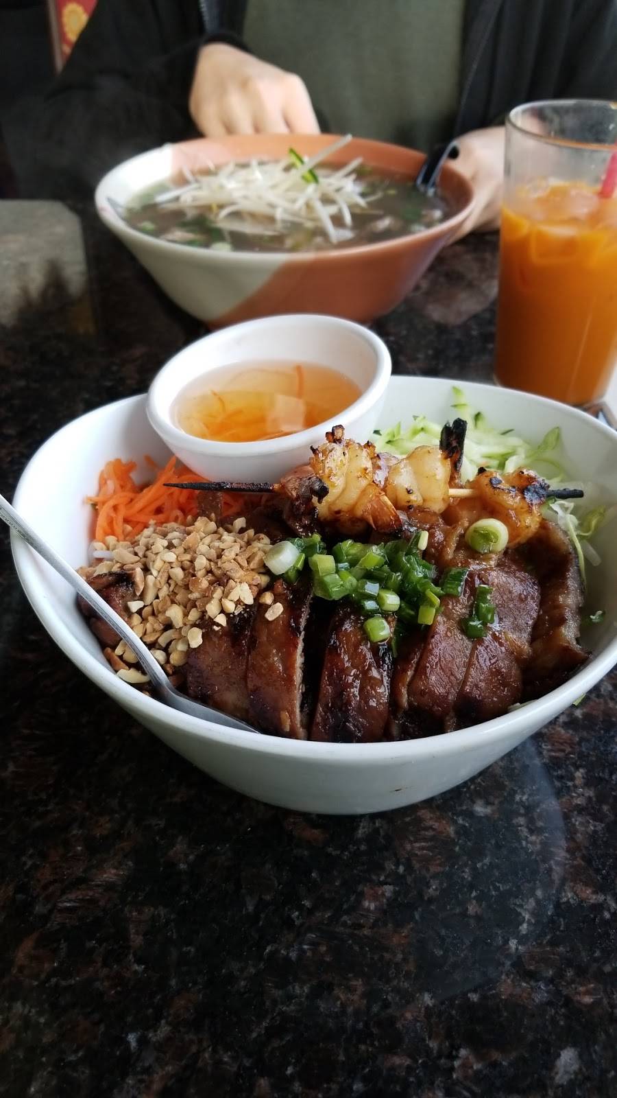 Pho Tango Bistro | restaurant | 7307 NE Imbrie Dr, Hillsboro, OR 97124, USA | 5036483542 OR +1 503-648-3542