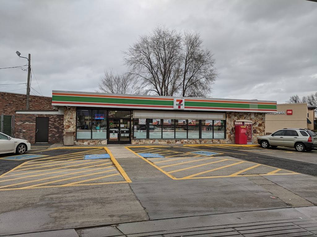 7-Eleven | bakery | 450 Cooley St, Springfield, MA 01128, USA | 4137826267 OR +1 413-782-6267