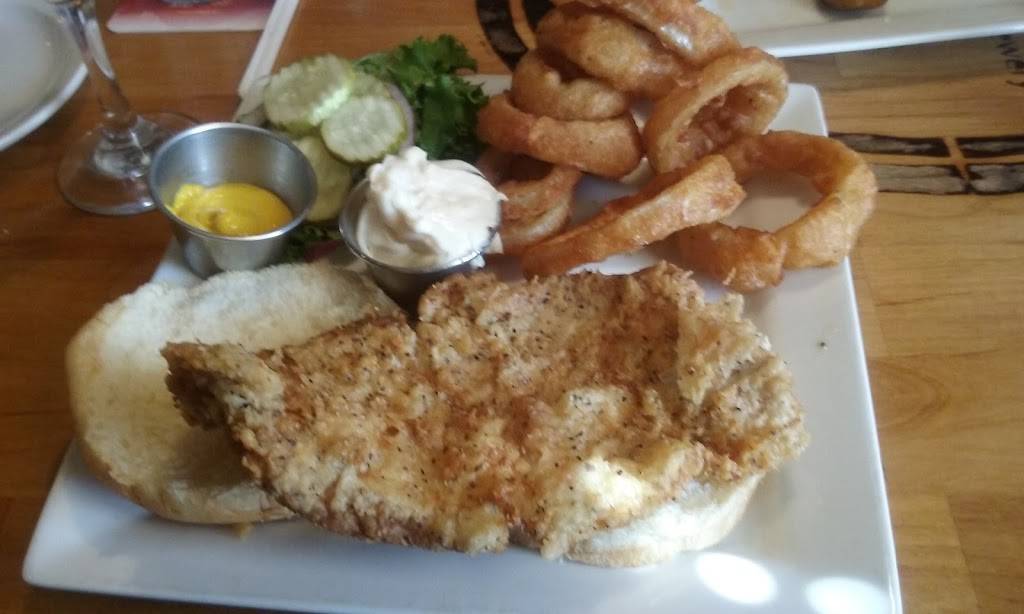 LiL Charlies Restaurant & Brewery | restaurant | 504 East E Pearl St, Batesville, IN 47006, USA | 8129346392 OR +1 812-934-6392