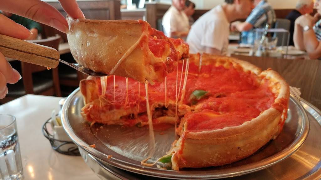 Chicago Style Pizza | restaurant | 534 Upper Sherman Ave, Hamilton, ON L8V 3M1, Canada | 9055758800 OR +1 905-575-8800