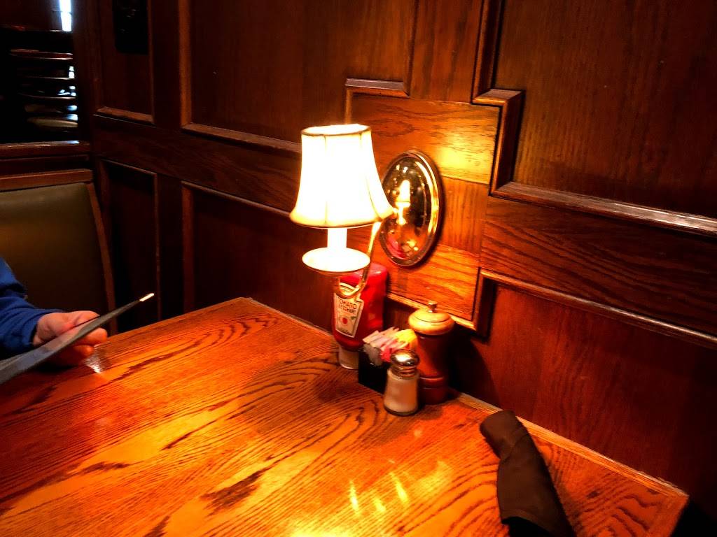 Skips | restaurant | 4000 Fleur Dr, Des Moines, IA 50321, USA | 5152871820 OR +1 515-287-1820