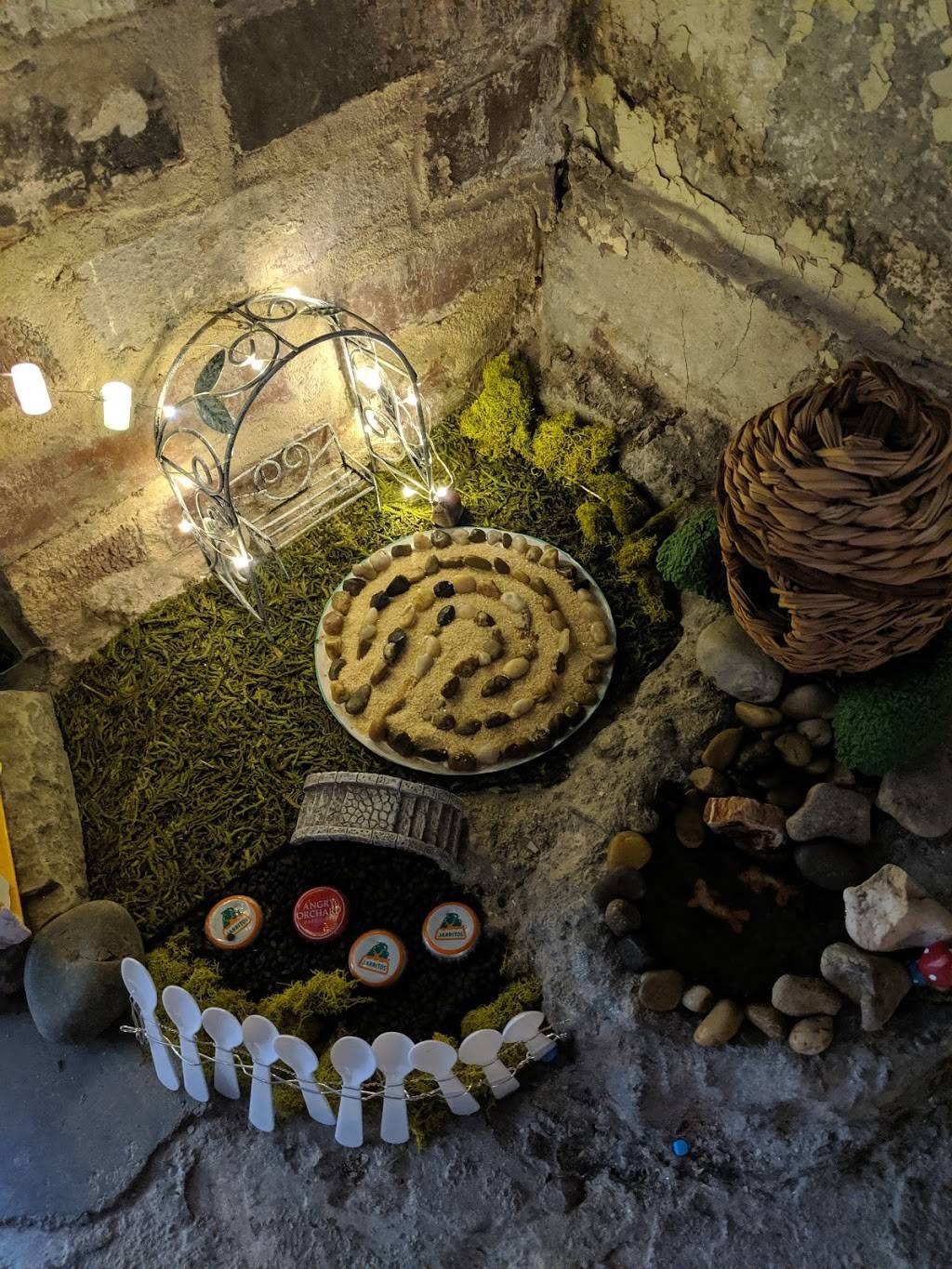 Farm Burger Memphis | restaurant | 1350 Concourse Ave #175, Memphis, TN 38104, USA | 9018001851 OR +1 901-800-1851