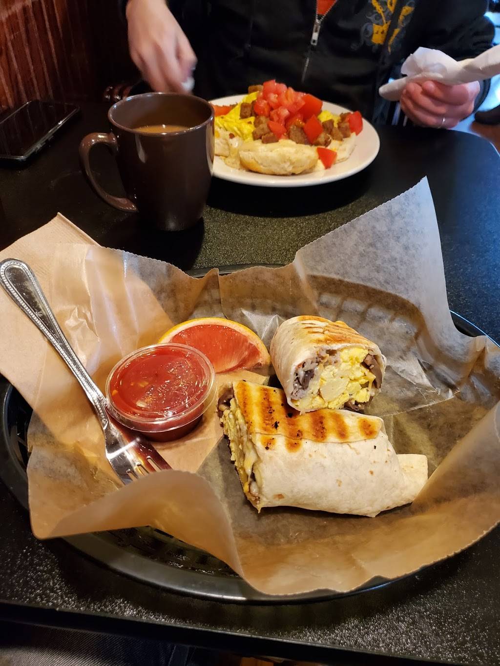 Grind Cafe | restaurant | 136 W Union St, Morganton, NC 28655, USA | 8284304343 OR +1 828-430-4343