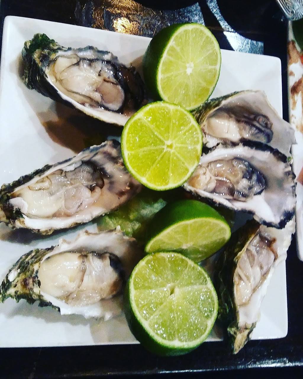 Hectors On Broadway | restaurant | 409 N Broadway, Santa Ana, CA 92701, USA | 7142859896 OR +1 714-285-9896