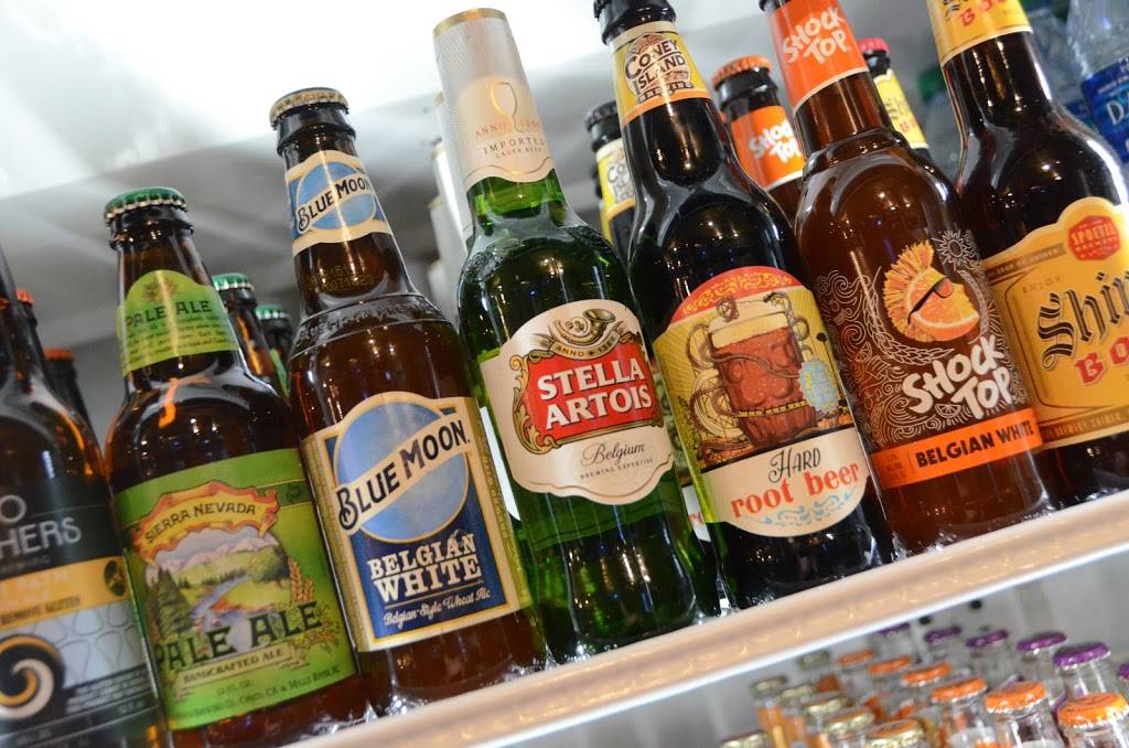 Roosters Sports Bar & Grill | restaurant | 2130 3rd Ave, Rock Island, IL 61201, USA | 3092837005 OR +1 309-283-7005